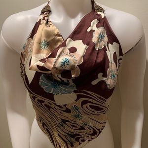 Cache handkerchief top